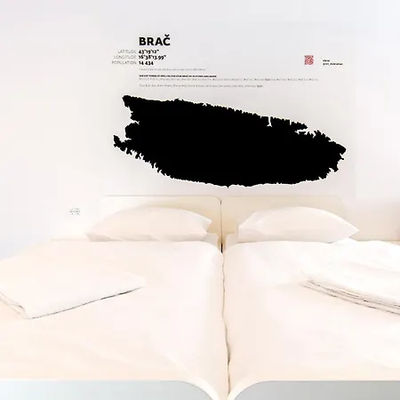 Design 101 Dalmatinac 호스텔 *