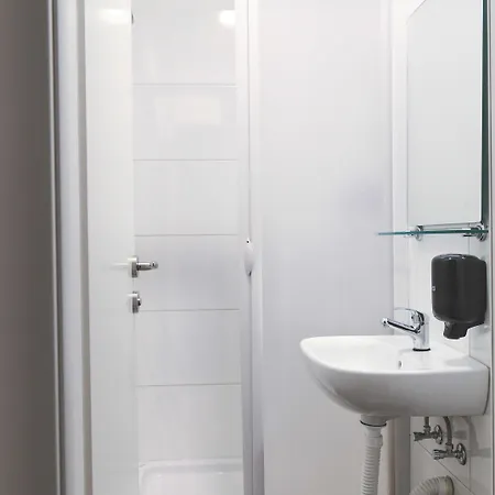 Design 101 Dalmatinac Albergue