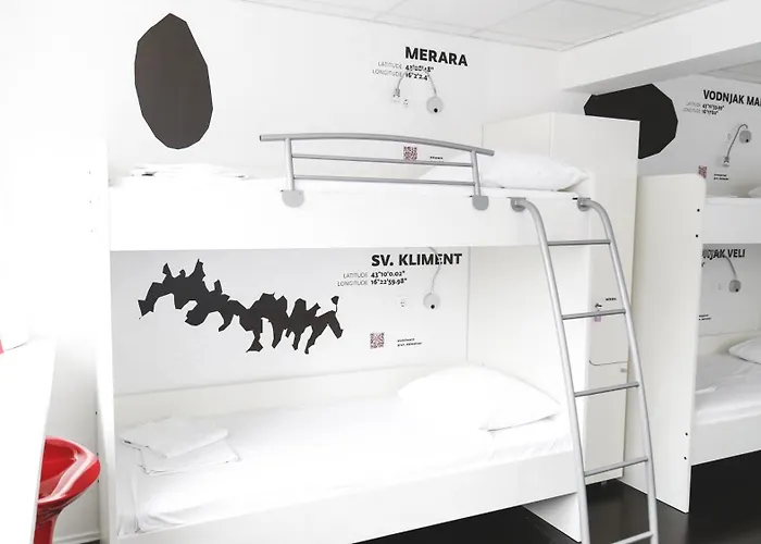 Design 101 Dalmatinac Σπλιτ